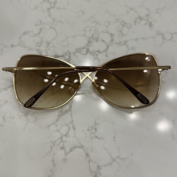 Tom Ford - Picture 2 of 4